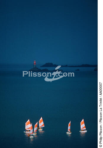 Mercredi à Perros - © Philip Plisson / Plisson La Trinité / AA00007 - Nos reportages photos - Vertical