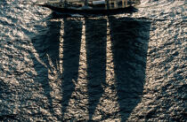 L'ombre du Shenandoah aux régates royales à Cannes. © Guillaume Plisson / Plisson La Trinité / AA00109 - Photo Galleries - Boat