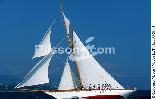 Avel au près - © Guillaume Plisson / Plisson La Trinité / AA00113 - Photo Galleries - Nautical terms