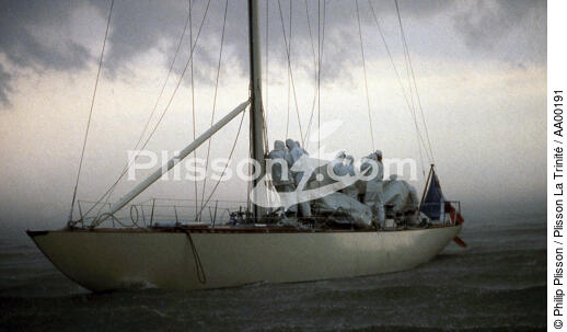 L'équipage du Columbia naviguant sous la tempête. - © Philip Plisson / Plisson La Trinité / AA00191 - Photo Galleries - Racing monohull