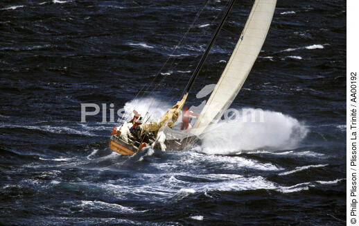 Sovereign dans une mer agitée - © Philip Plisson / Plisson La Trinité / AA00192 - Photo Galleries - Rough weather