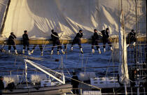 L'esmaralada et son équipage. © Philip Plisson / Plisson La Trinité / AA00197 - Photo Galleries - Four masts