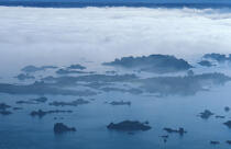 L'archipel de Bréhat. © Philip Plisson / Plisson La Trinité / AA00414 - Nos reportages photos - Brume