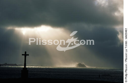 Saint-Nicolas Cross (Ouessant, Finistère). - © Philip Plisson / Plisson La Trinité / AA00461 - Photo Galleries - Cross