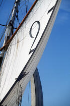 Gros plan sur les voiles de la Marie Fernand. © Philip Plisson / Plisson La Trinité / AA00637 - Photo Galleries - Sailing Pilot boat
