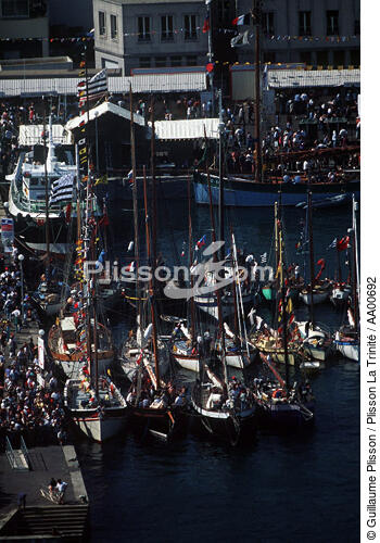 Sur le quai pendant Brest 96. - © Guillaume Plisson / Plisson La Trinité / AA00692 - Photo Galleries - Brest 96