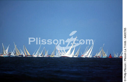 Plan d'ensemble de voiliers au près. - © Philip Plisson / Plisson La Trinité / AA00765 - Photo Galleries - Close to the wind