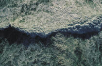 Ecume d'une vague. © Guillaume Plisson / Plisson La Trinité / AA00936 - Photo Galleries - Foaming