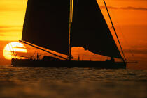 Coucher de soleil sur Geodis. © Guillaume Plisson / Plisson La Trinité / AA01249 - Photo Galleries - Maxi-monohull Racing Yacht