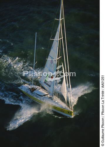 Votre nom autour du monde. - © Guillaume Plisson / Plisson La Trinité / AA01251 - Photo Galleries - Maxi-monohull Racing Yacht