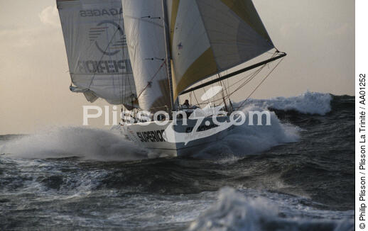 Bagage superior. - © Philip Plisson / Plisson La Trinité / AA01252 - Photo Galleries - Maxi-monohull Racing Yacht