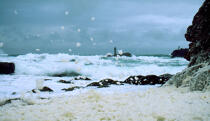 Ecume des vagues pendant une tempête sur Ouessant. © Philip Plisson / Plisson La Trinité / AA01305 - Photo Galleries - Maritime Signals