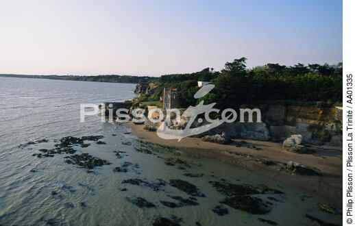 Maison en bord de plage à Pornic. - © Philip Plisson / Plisson La Trinité / AA01335 - Nos reportages photos - Marée basse
