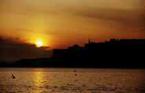 Coucher de soleil sur Saint-Malo. © Philip Plisson / Plisson La Trinité / AA01402 - Nos reportages photos - Lumière