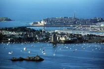 Saint-Servan et Saint-Malo. © Philip Plisson / Plisson La Trinité / AA01427 - Nos reportages photos - Terme marin