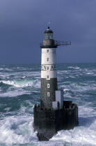 Le phare Ar-Men dans la chaussée de Sein. © Philip Plisson / Plisson La Trinité / AA01474 - Photo Galleries - Lighthouse