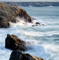 Mer en mouvement sur la côte sauvage. © Philip Plisson / Plisson La Trinité / AA01493 - Photo Galleries - Square format