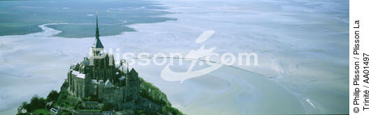 Le Mont-Saint-Michel. - © Philip Plisson / Plisson La Trinité / AA01497 - Nos reportages photos - Panoramique horizontal