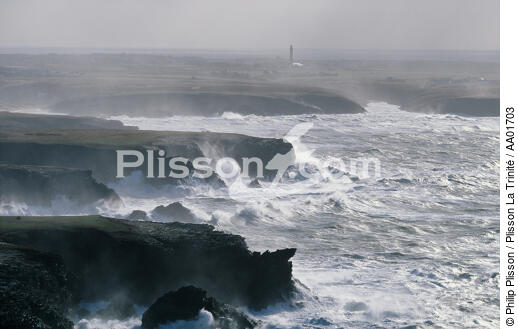 Gros temps sur une côte sauvage de Belle-Ile. - © Philip Plisson / Plisson La Trinité / AA01703 - Nos reportages photos - Signalisation maritime