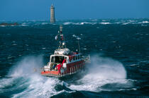 Canot de sauvetage près de Kéréon. © Philip Plisson / Plisson La Trinité / AA01776 - Photo Galleries - Lighthouse [29]