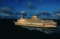 Le Brittany Ferry, Le Bretagne. © Philip Plisson / Plisson La Trinité / AA01797 - Photo Galleries - Maritime activity