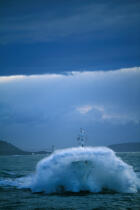 Le Enez Eussa dans une vague. © Guillaume Plisson / Plisson La Trinité / AA01810 - Photo Galleries - Maritime activity
