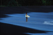 Surfeur. © Philip Plisson / Plisson La Trinité / AA01846 - Photo Galleries - Tahiti