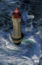 Le phare de la Jument à Ouessant. © Guillaume Plisson / Plisson La Trinité / AA02088 - Nos reportages photos - Signalisation maritime