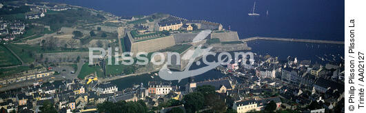 Citadelle du Palais. - © Philip Plisson / Plisson La Trinité / AA02127 - Nos reportages photos - Panoramique horizontal