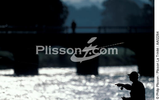 Pêcheur à Mount Juliet. - © Philip Plisson / Plisson La Trinité / AA02264 - Photo Galleries - Fisherman