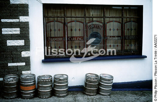 Pub à Ballycotton. - © Philip Plisson / Plisson La Trinité / AA02271 - Photo Galleries - Ireland, the green island