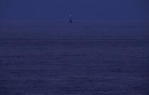 Wolf Rock à la tombée de la nuit. © Philip Plisson / Plisson La Trinité / AA02319 - Photo Galleries - Lighthouse [England]