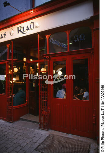 Pub à Galway. - © Philip Plisson / Plisson La Trinité / AA02466 - Nos reportages photos - Musique