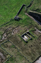 Cimetière sur la côte irlandaise. © Philip Plisson / Plisson La Trinité / AA02550 - Nos reportages photos - Ruine