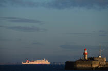 Ferry. © Philip Plisson / Plisson La Trinité / AA02647 - Photo Galleries - Irish Lighthouses