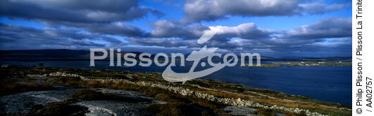 Côte du Connemara. - © Philip Plisson / Plisson La Trinité / AA02757 - Nos reportages photos - Panoramique horizontal