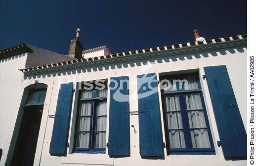 Façade de maison sur l'ile d'Yeu - © Philip Plisson / Plisson La Trinité / AA02985 - Nos reportages photos - Vendée