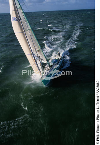 Groupe LG pendant le Vendée Globe - © Philip Plisson / Plisson La Trinité / AA03060 - Photo Galleries - Maxi-monohull Racing Yacht