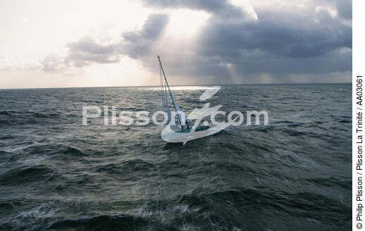 Groupe LG en contre jour - © Philip Plisson / Plisson La Trinité / AA03061 - Photo Galleries - Sailing Race