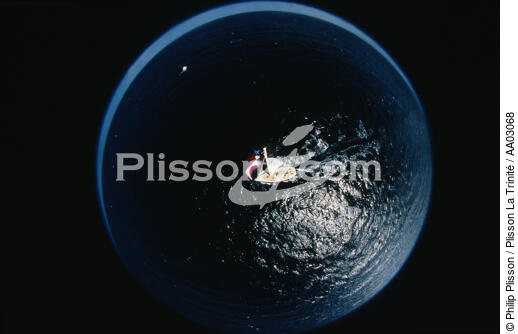 crédit Agricole pris au fish eye - © Philip Plisson / Plisson La Trinité / AA03068 - Photo Galleries - Sailing Race