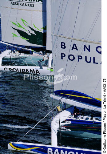Banque Populaire et Groupama bord à bord - © Guillaume Plisson / Plisson La Trinité / AA03175 - Nos reportages photos - Course au large