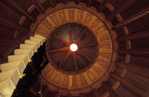 Escalier du phare de Créac'h © Philip Plisson / Plisson La Trinité / AA03270 - Nos reportages photos - Escalier
