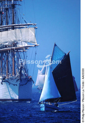 Petits et grands voiliers se partagent la vedette pendant Brest 2000 - © Philip Plisson / Plisson La Trinité / AA03330 - Photo Galleries - The major maritime celebrations in Brest