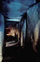 Allée interne du tumulus de Gavrinis. © Philip Plisson / Plisson La Trinité / AA03395 - Nos reportages photos - Gavrinis