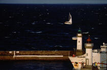 Entrée d'un ferry dans le port du Palais. © Philip Plisson / Plisson La Trinité / AA03851 - Photo Galleries - French Lighthouses
