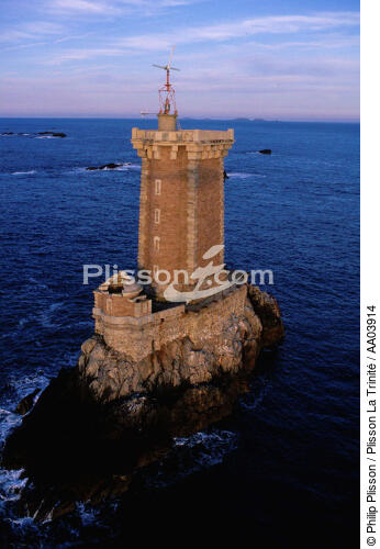 Vue aérienne des Triagoz. - © Philip Plisson / Plisson La Trinité / AA03914 - Photo Galleries - Lighthouse [22]
