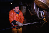 Pêcheur au travail. © Didier Perron / Plisson La Trinité / AA04008 - Photo Galleries - Deep sea fishing