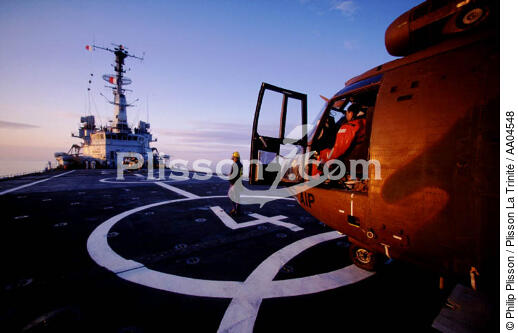 Hélicoptère sur le Jeanne d'Arc. - © Philip Plisson / Plisson La Trinité / AA04548 - Photo Galleries - The Navy