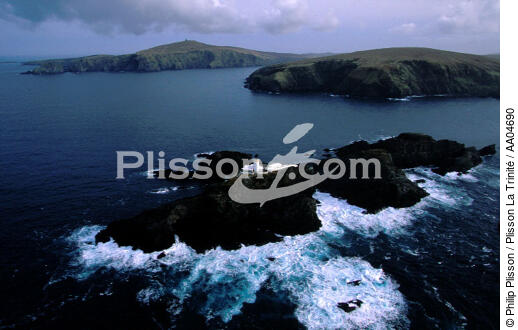 Dans les Shetlands, le phare de Muckle Flugga. - © Philip Plisson / Plisson La Trinité / AA04690 - Nos reportages photos - Shetlands [Ile des]