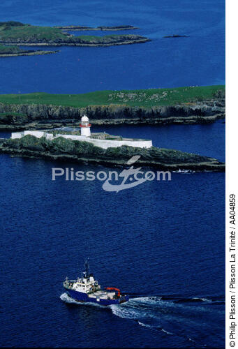Rotten Island. - © Philip Plisson / Plisson La Trinité / AA04859 - Nos reportages photos - Phares Irlande